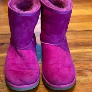 Uggs- Fuchsia